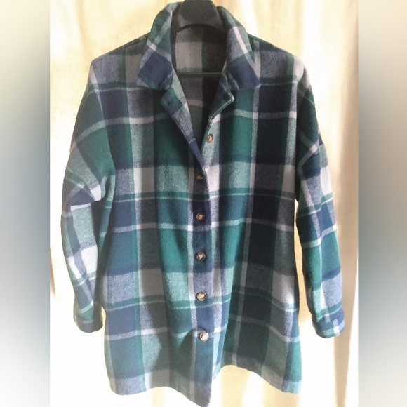 Women's Green Plaid 2XL Button Front Long Sleeved Shacket - Picture 1 of 8